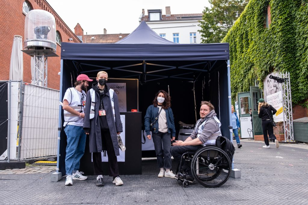 »Pop-Kultur« 2021 – Awareness Team – Photo: Käthe deKoe