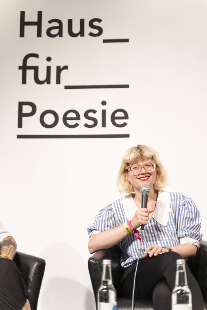 »A Record Label (What is it good for?)« (Mary Ocher) / Talk @ Haus für Poesie – Photo: Dominique Brewing