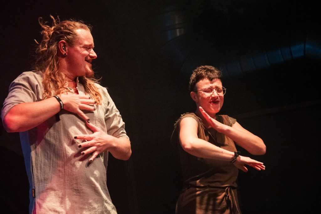 Inna Shparber & Mark Petersen: »four elements – natural and human powers« / Deaf Performance @ Maschinenhaus – Photo: Käthe deKoe